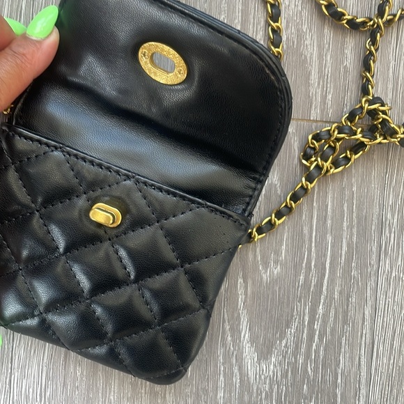 Black wallet on a chain - Picture 3 of 12